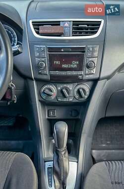 Хетчбек Suzuki Swift 2011 в 