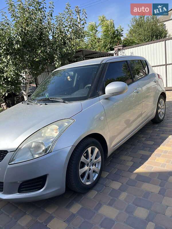 Хэтчбек Suzuki Swift 2011 в Барышевке фото 49 Хэтчбек Suzuki Swift 2011 в Барышевке