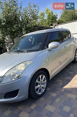 Хэтчбек Suzuki Swift 2011 в 