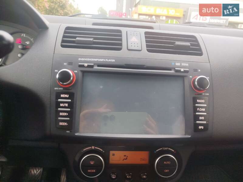Хэтчбек Suzuki Swift 2006 в Киеве