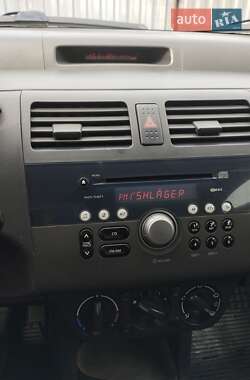 Хэтчбек Suzuki Swift 2010 в 