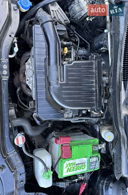 Хетчбек Suzuki Swift 2012 в 