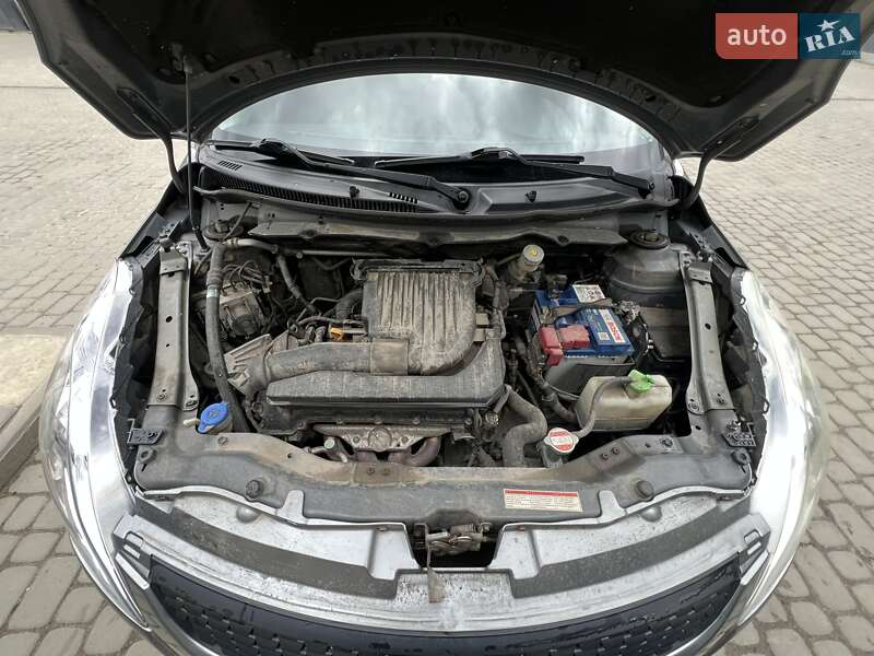 Хэтчбек Suzuki Swift 2011 в Львове