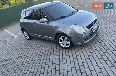 Хэтчбек Suzuki Swift 2006 в 