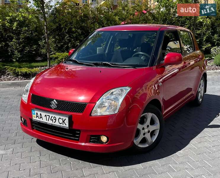 Хэтчбек Suzuki Swift 2007 в 