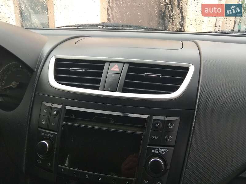 Хэтчбек Suzuki Swift 2011 в Барышевке фото 15 Хэтчбек Suzuki Swift 2011 в Барышевке