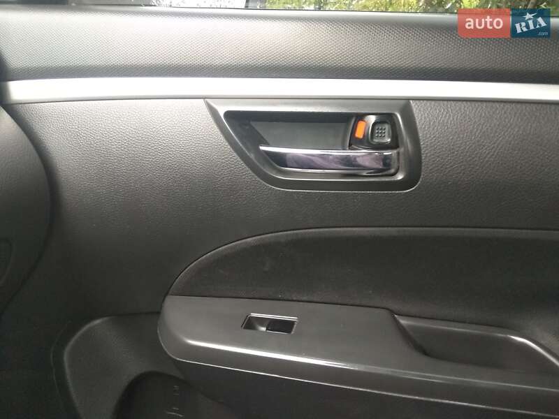 Хэтчбек Suzuki Swift 2011 в Барышевке фото 17 Хэтчбек Suzuki Swift 2011 в Барышевке