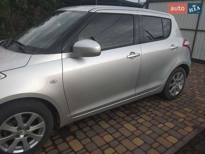 Хэтчбек Suzuki Swift 2011 в Барышевке фото 27 Хэтчбек Suzuki Swift 2011 в Барышевке