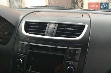 Хэтчбек Suzuki Swift 2011 в 