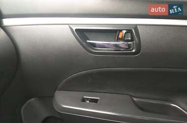 Хэтчбек Suzuki Swift 2011 в 