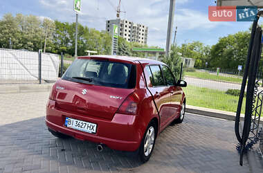 Хэтчбек Suzuki Swift 2005 в 
