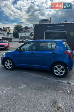 Хэтчбек Suzuki Swift 2006 в 