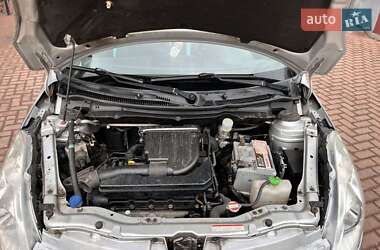 Хэтчбек Suzuki Swift 2011 в 