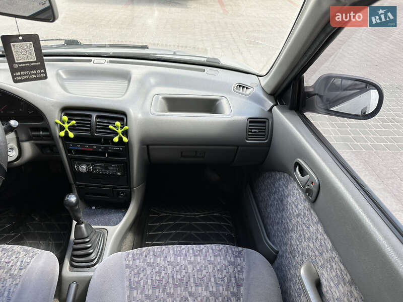 Седан Suzuki Swift 2003 в Тернополе