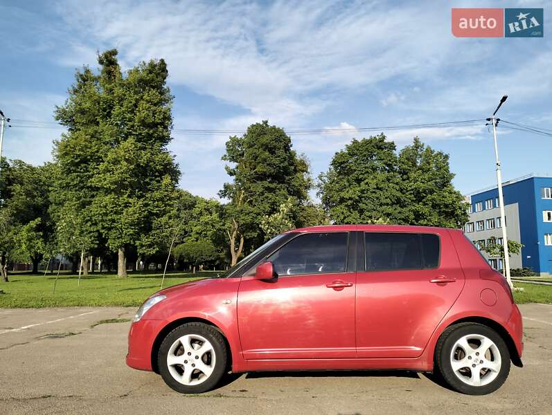 Хетчбек Suzuki Swift 2006 в Житомирі