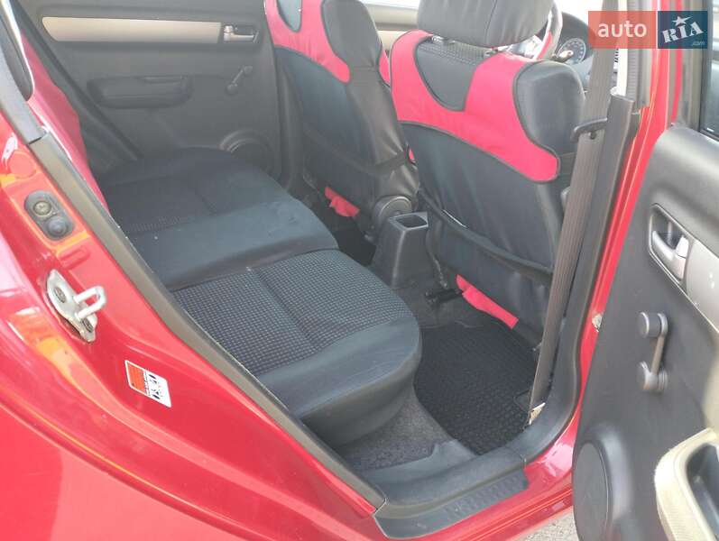 Хетчбек Suzuki Swift 2006 в Житомирі
