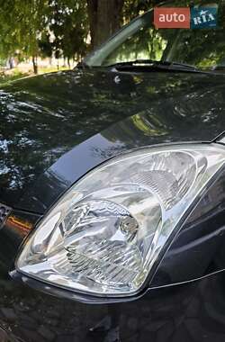 Хэтчбек Suzuki Swift 2007 в 