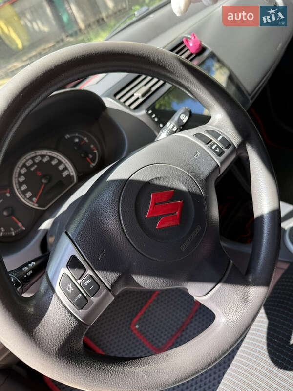 Хэтчбек Suzuki Swift 2006 в Одессе фото 33 Хэтчбек Suzuki Swift 2006 в Одессе