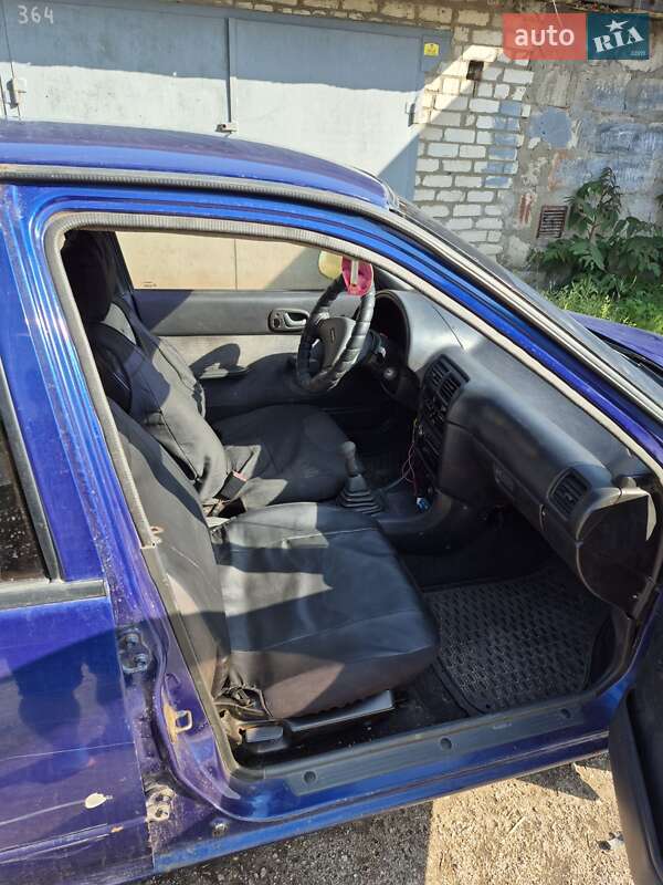 Седан Suzuki Swift 1993 в Миколаєві