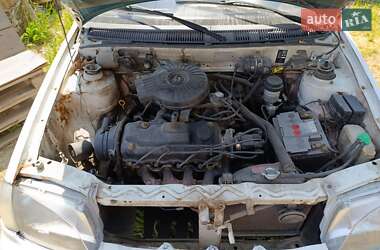 Седан Suzuki Swift 1998 в 