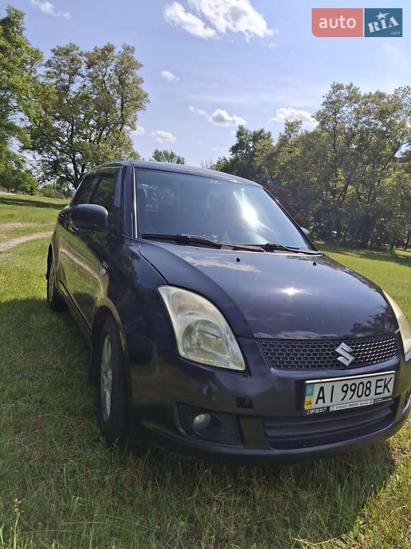 Хэтчбек Suzuki Swift 2008 в Сарнах