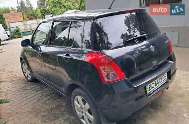 Хетчбек Suzuki Swift 2007 в 