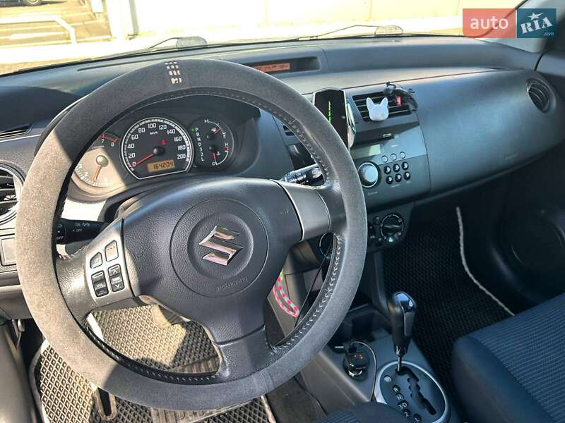 Хэтчбек Suzuki Swift 2008 в Киеве