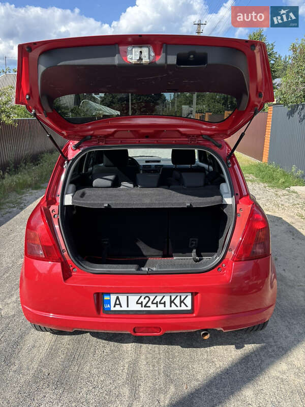 Хэтчбек Suzuki Swift 2007 в Киеве