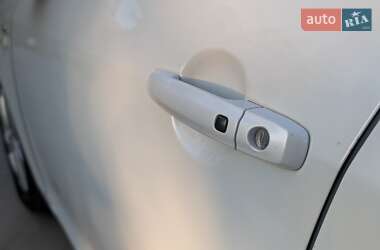 Хэтчбек Suzuki Swift 2013 в 