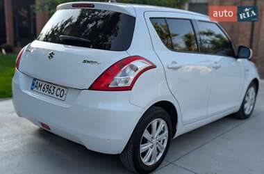 Хэтчбек Suzuki Swift 2013 в 