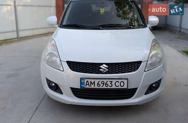 Хэтчбек Suzuki Swift 2013 в 