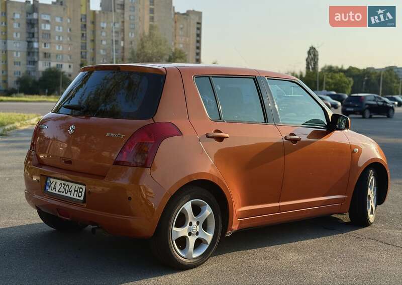 Хетчбек Suzuki Swift 2006 в Києві