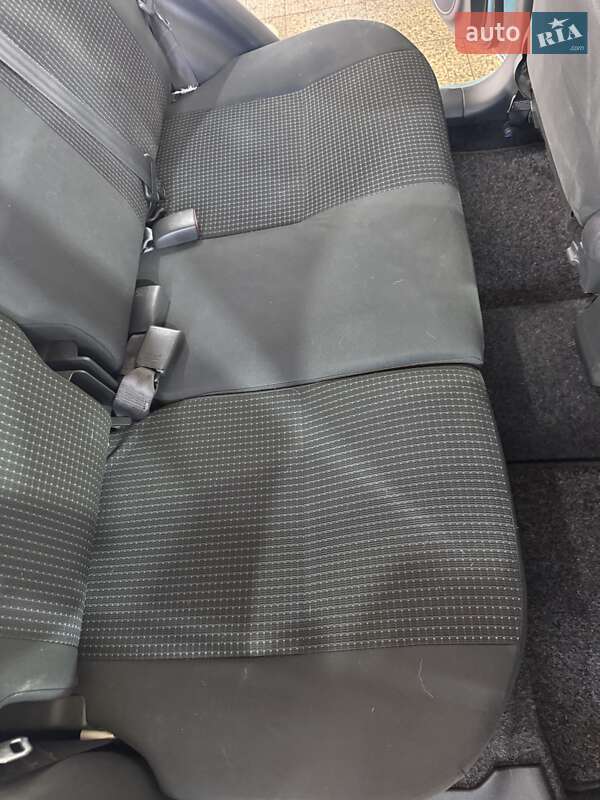 Хэтчбек Suzuki Swift 2008 в Киеве фото 21 Хэтчбек Suzuki Swift 2008 в Киеве