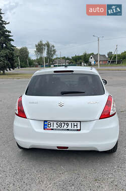 Хетчбек Suzuki Swift 2012 в 