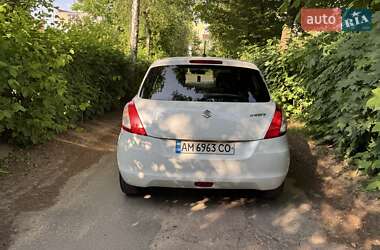 Хэтчбек Suzuki Swift 2013 в 