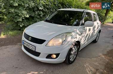 Хэтчбек Suzuki Swift 2013 в 