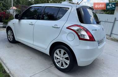 Хэтчбек Suzuki Swift 2013 в 