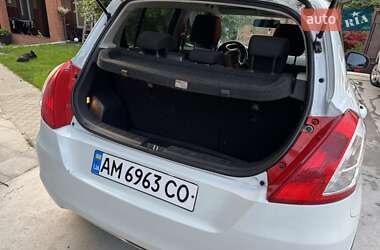 Хэтчбек Suzuki Swift 2013 в 