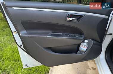 Хэтчбек Suzuki Swift 2013 в 