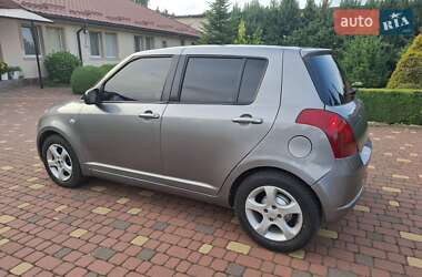 Хэтчбек Suzuki Swift 2007 в 