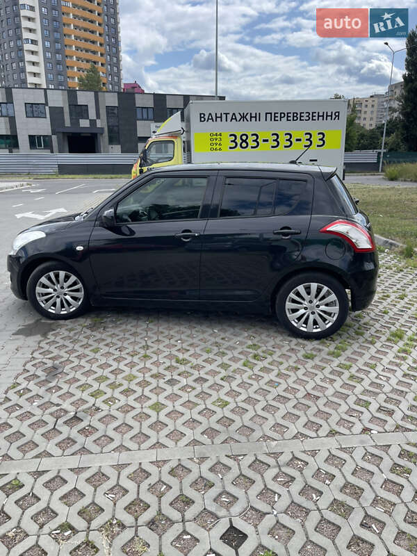 Хэтчбек Suzuki Swift 2012 в Киеве
