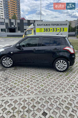Хэтчбек Suzuki Swift 2012 в 