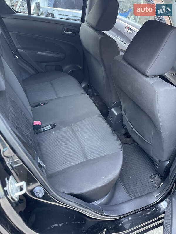 Хэтчбек Suzuki Swift 2012 в Киеве