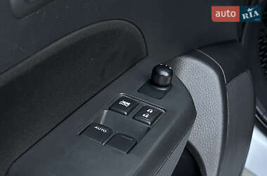 Хетчбек Suzuki Swift 2011 в 