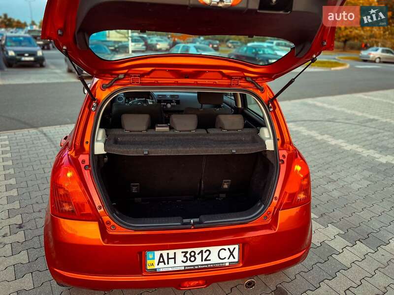 Хетчбек Suzuki Swift 2007 в Києві