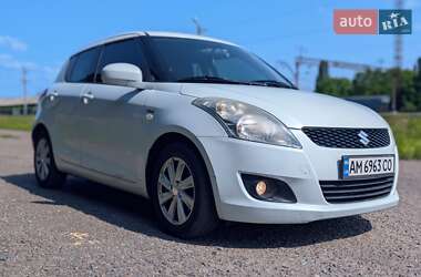 Хэтчбек Suzuki Swift 2013 в 