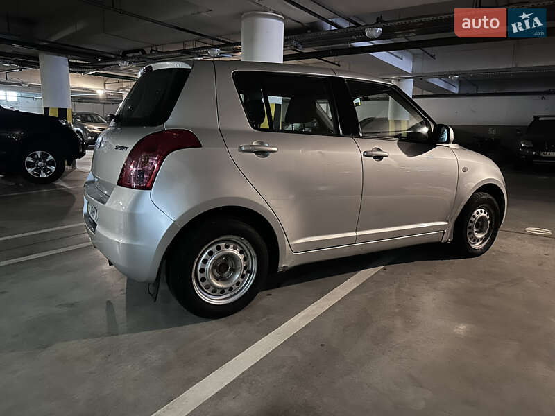 Хетчбек Suzuki Swift 2010 в Києві
