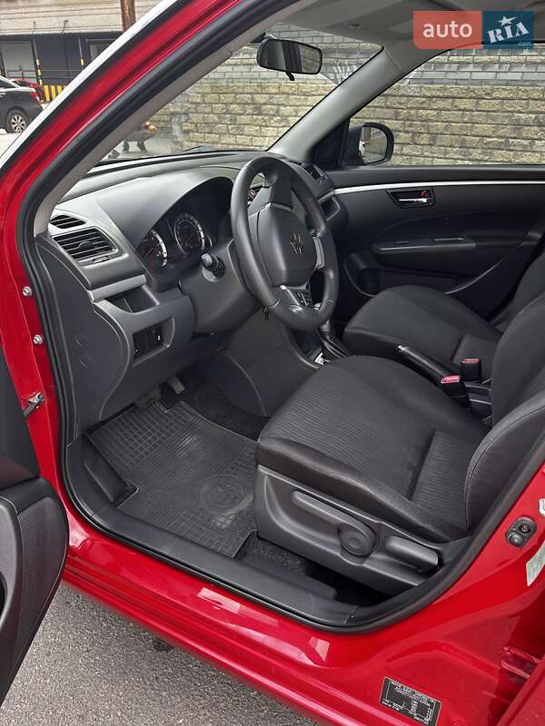 Хетчбек Suzuki Swift 2011 в Дніпрі
