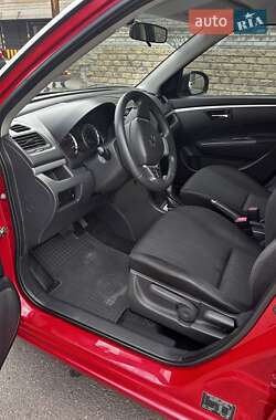 Хэтчбек Suzuki Swift 2011 в 