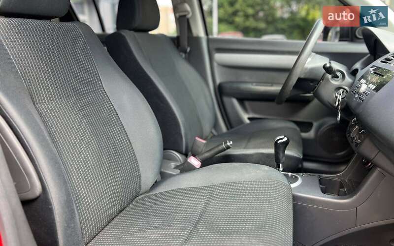 Хэтчбек Suzuki Swift 2005 в Ивано-Франковске фото 17 Хэтчбек Suzuki Swift 2005 в Ивано-Франковске